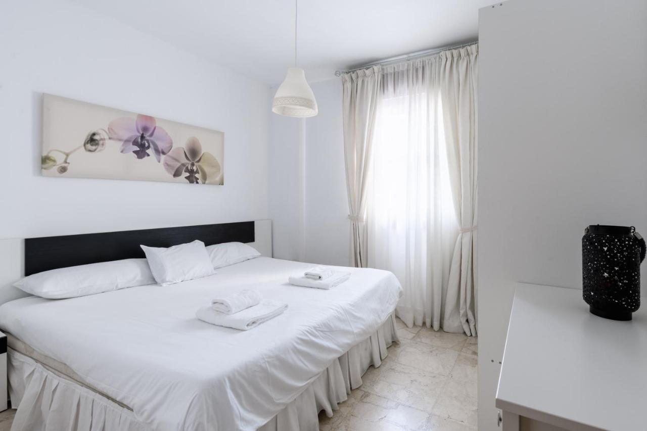 Apartament Holi-Rent Procurador Sewilla Zewnętrze zdjęcie